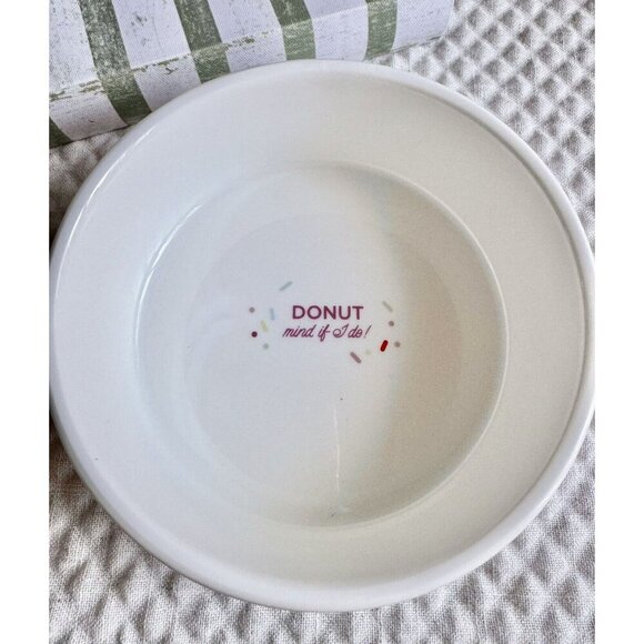 New Fringe Brand “Donut Mind If I Do” Ceramic Dog or Cat Food / Water Bowl - 6” - Picture 2 of 7